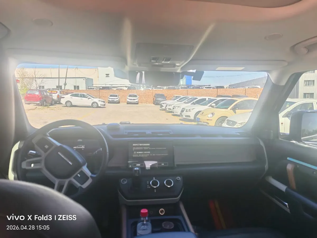 2022 Land Rover Defender 3.0T 400HP L6 8AT,autocango,china used car exporter,china ev exporter,chinese used car exporter,chinese used ev exporter