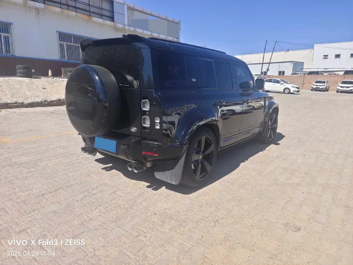 2022 Land Rover Defender 3.0T 400HP L6 8AT,autocango,china used car exporter,china ev exporter,chinese used car exporter,chinese used ev exporter