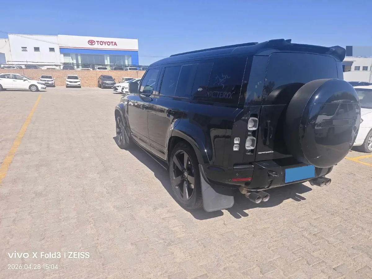 2022 Land Rover Defender 3.0T 400HP L6 8AT,autocango,china used car exporter,china ev exporter,chinese used car exporter,chinese used ev exporter