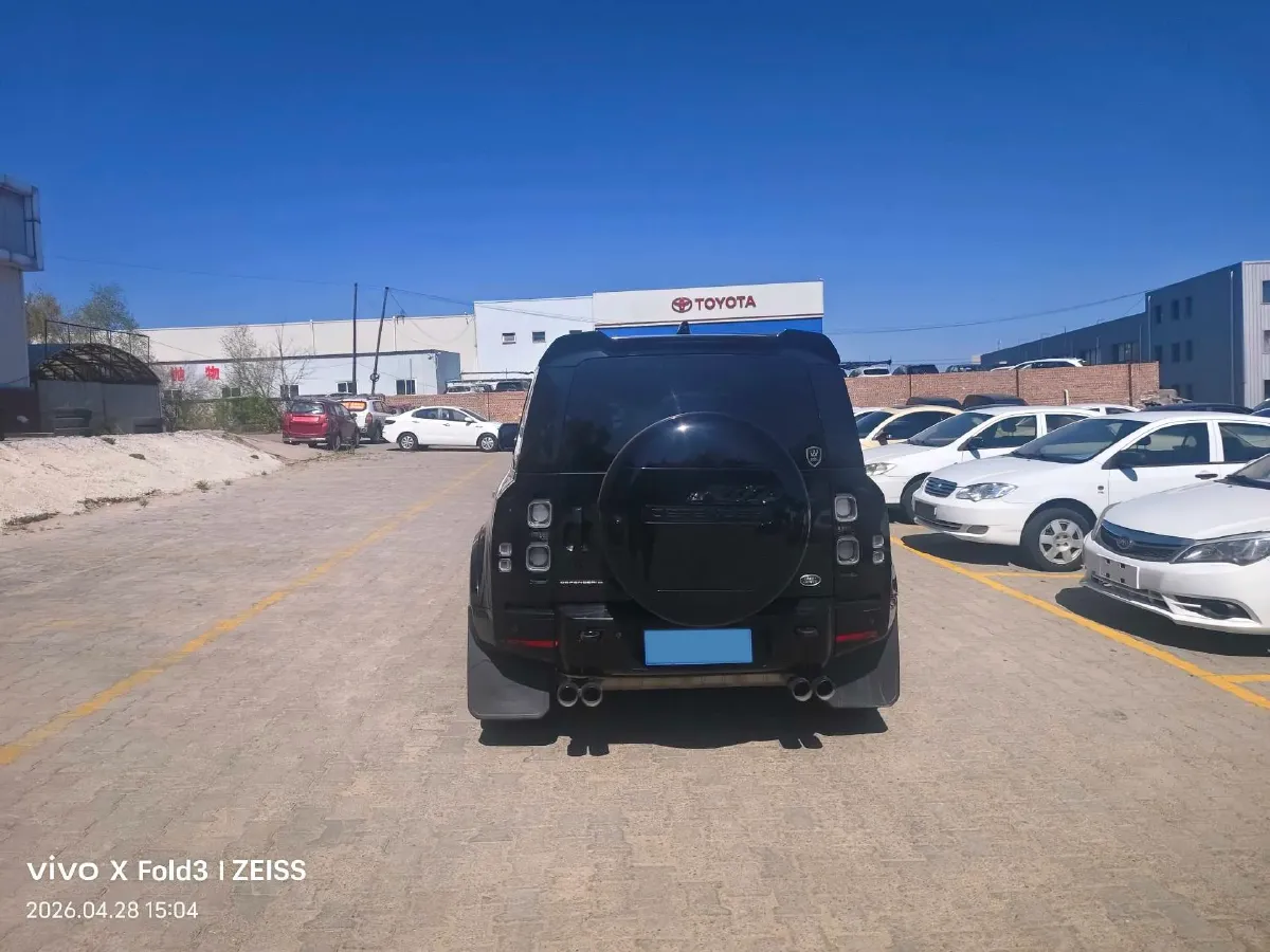 2022 Land Rover Defender 3.0T 400HP L6 8AT,autocango,china used car exporter,china ev exporter,chinese used car exporter,chinese used ev exporter