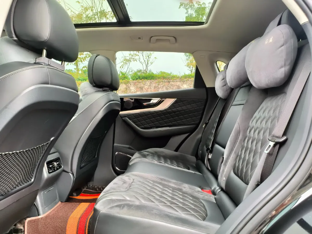 2019 HongQi HS5 2.0T 224HP L4 6AT,autocango,china used car exporter,china ev exporter,chinese used car exporter,chinese used ev exporter