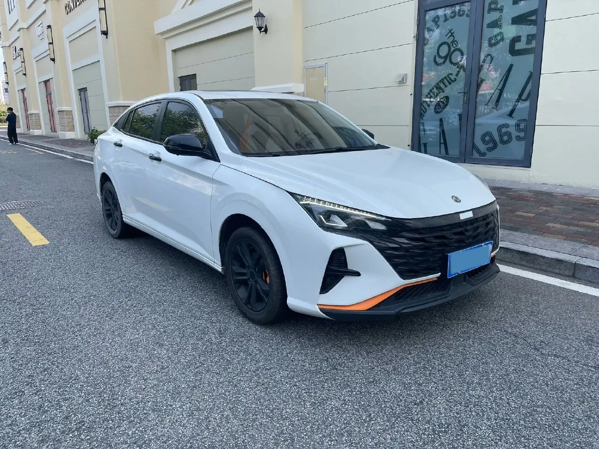 2023 DongFeng Aeolus YiXuan 1.5L 125HP L4 6DCT,autocango,china used car exporter,china ev exporter,chinese used car exporter,chinese used ev exporter