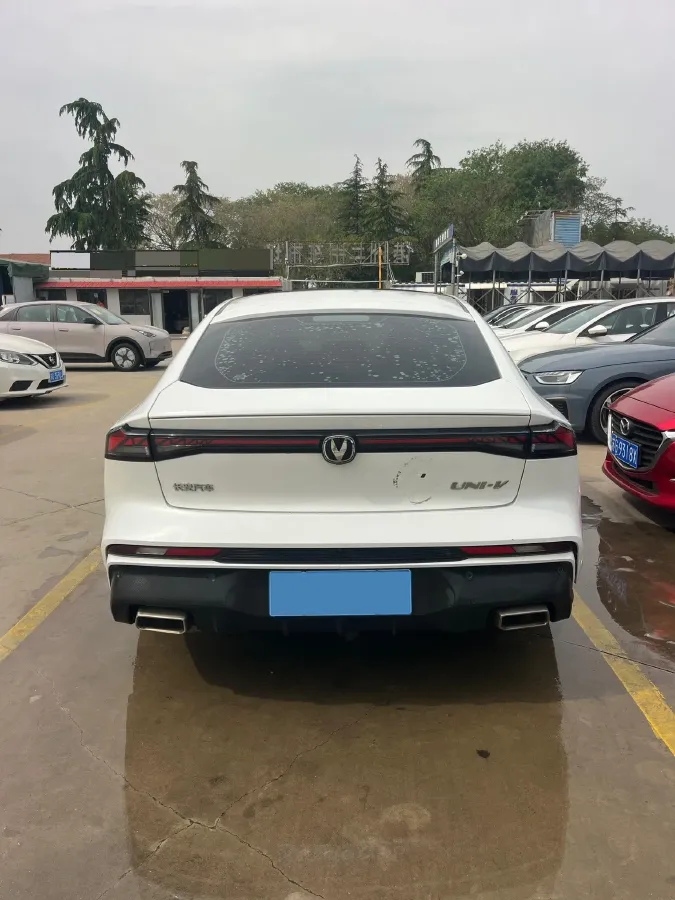 2025 ChangAn UNI-V 1.5T 192HP L4 7DCT,autocango,china used car exporter,china ev exporter,chinese used car exporter,chinese used ev exporter