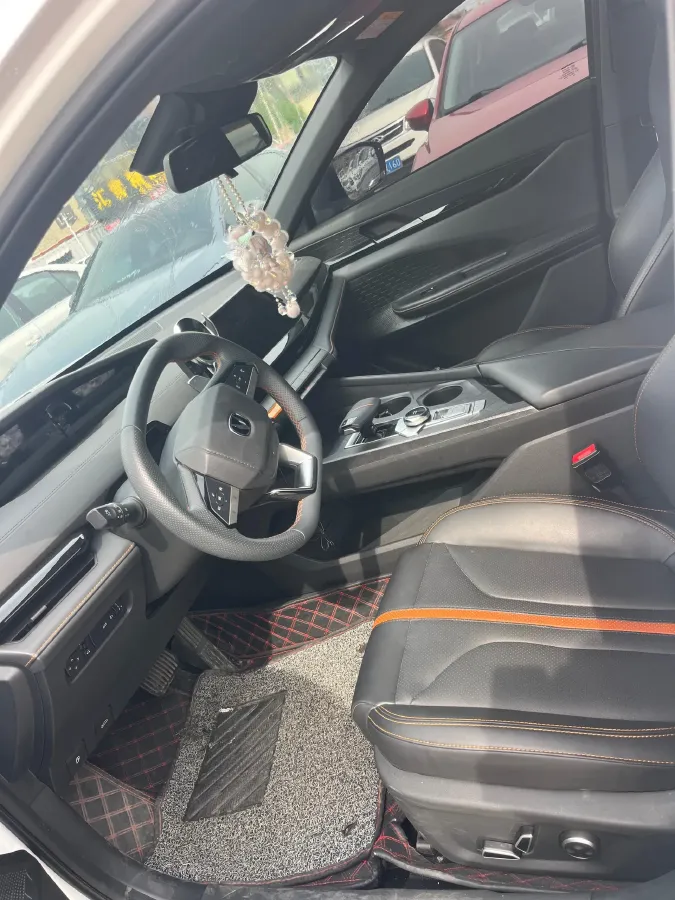 2025 ChangAn UNI-V 1.5T 192HP L4 7DCT,autocango,china used car exporter,china ev exporter,chinese used car exporter,chinese used ev exporter