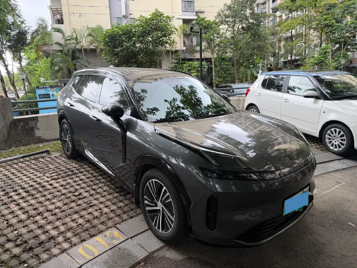 2023 LYNK&CO 08 EM-P 1.5T 163HP L4 3DHT PHEV 39.6KWH,autocango,china used car exporter,china ev exporter,chinese used car exporter,chinese used ev exporter