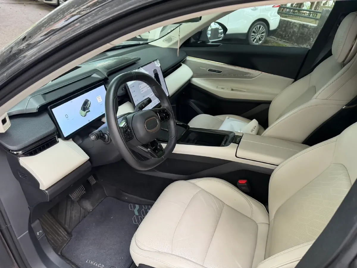 2023 LYNK&CO 08 EM-P 1.5T 163HP L4 3DHT PHEV 39.6KWH,autocango,china used car exporter,china ev exporter,chinese used car exporter,chinese used ev exporter