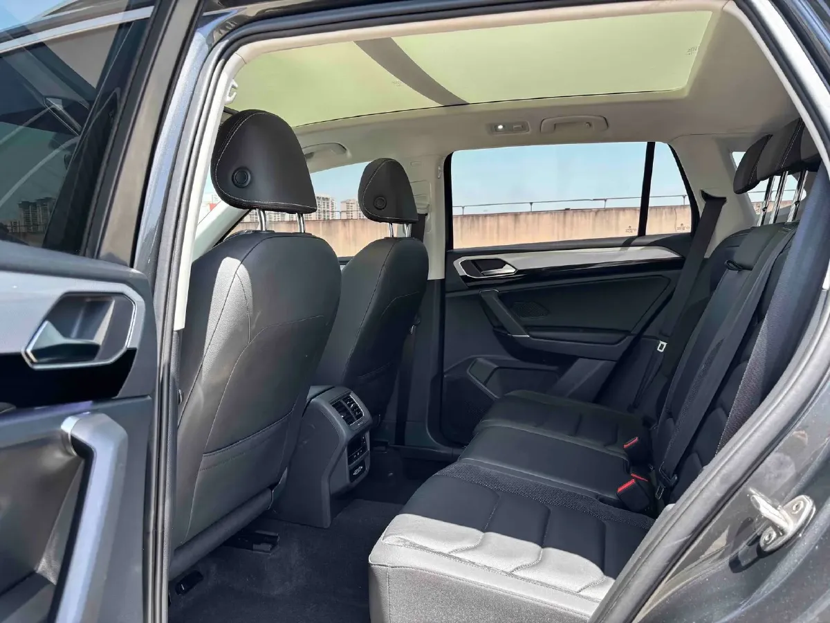 2021 Volkswagen Tayron 2.0T 186HP L4 7DCT,autocango,china used car exporter,china ev exporter,chinese used car exporter,chinese used ev exporter