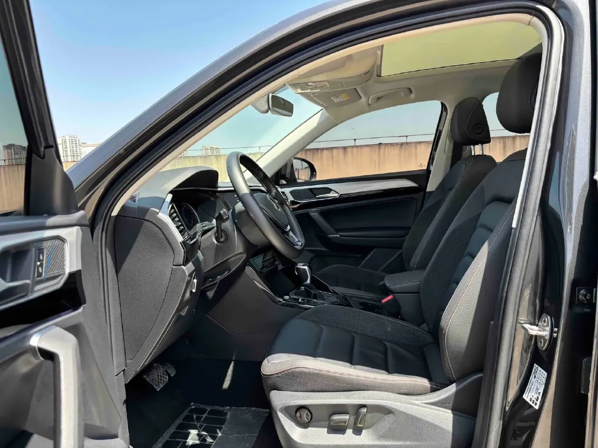 2021 Volkswagen Tayron 2.0T 186HP L4 7DCT,autocango,china used car exporter,china ev exporter,chinese used car exporter,chinese used ev exporter