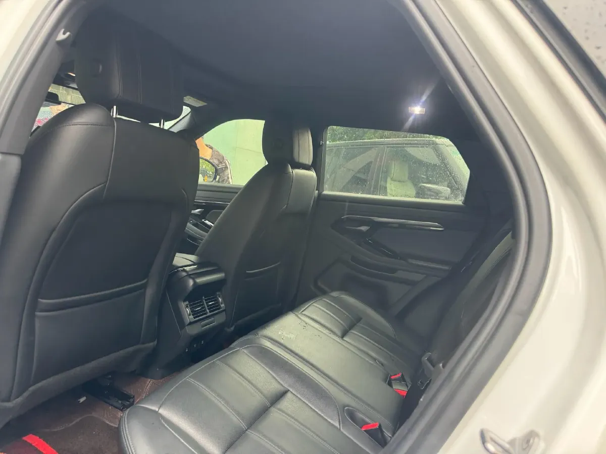 2020 Land Rover Range Rover Evoque 2.0T 249HP L4 9AT,autocango,china used car exporter,china ev exporter,chinese used car exporter,chinese used ev exporter