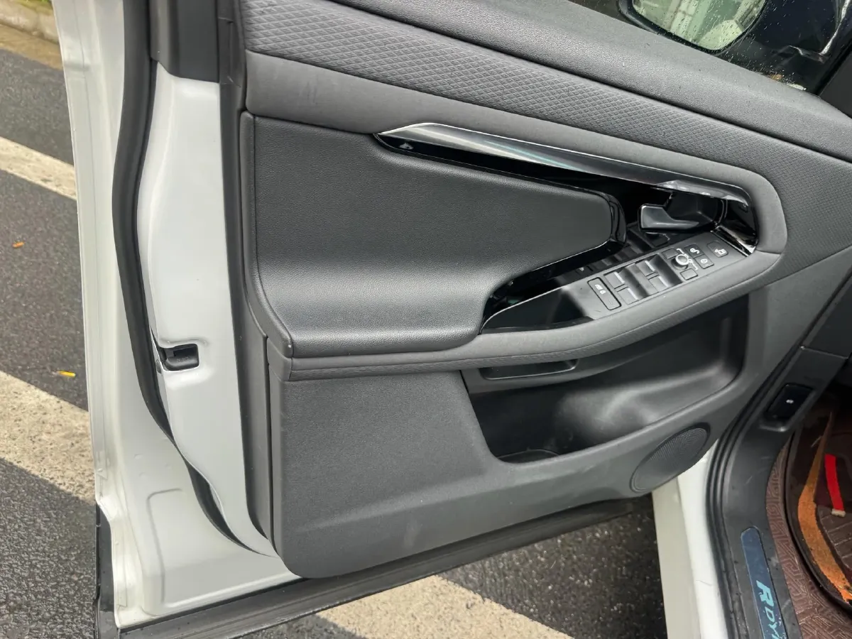 2020 Land Rover Range Rover Evoque 2.0T 249HP L4 9AT,autocango,china used car exporter,china ev exporter,chinese used car exporter,chinese used ev exporter