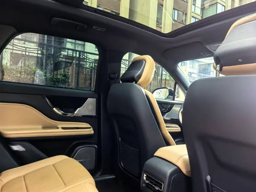 2022 Lincoln Corsair 2.0T 245HP L4 8AT,autocango,china used car exporter,china ev exporter,chinese used car exporter,chinese used ev exporter