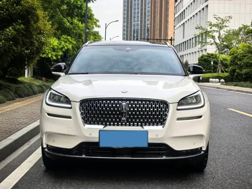 2022 Lincoln Corsair 2.0T 245HP L4 8AT,autocango,china used car exporter,china ev exporter,chinese used car exporter,chinese used ev exporter