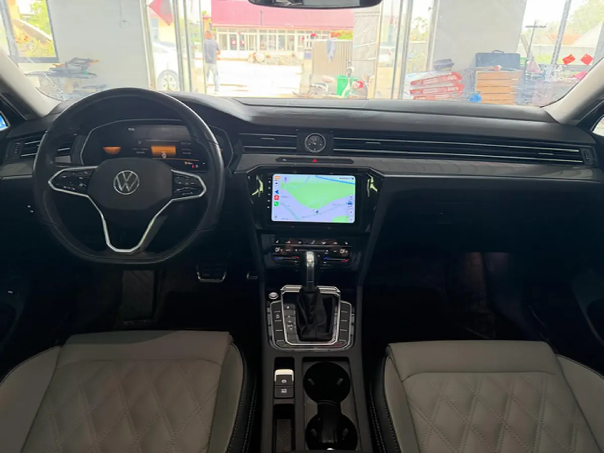 2023 Volkswagen Magotan 2.0T 186HP L4 7DCT,autocango,china used car exporter,china ev exporter,chinese used car exporter,chinese used ev exporter