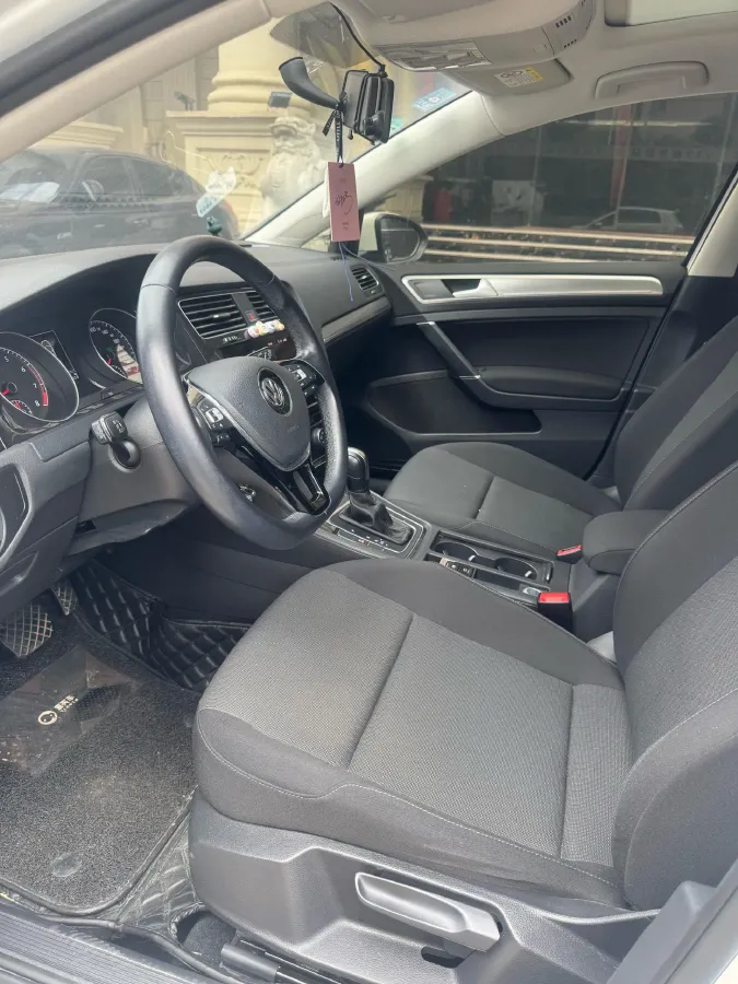 2020 Volkswagen Golf 1.2T 116HP L4 7DCT,autocango,china used car exporter,china ev exporter,chinese used car exporter,chinese used ev exporter