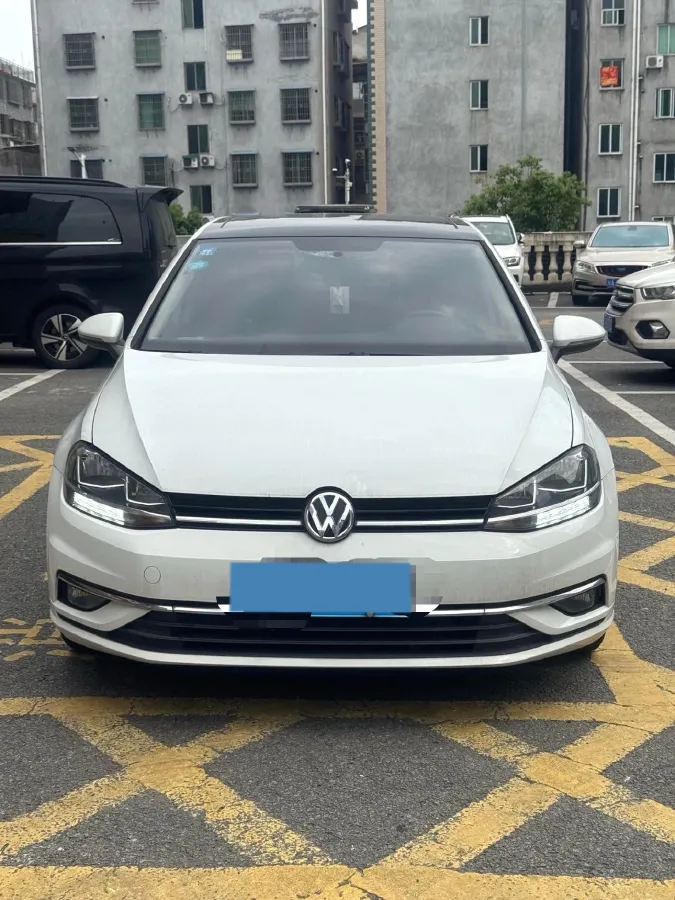 2020 Volkswagen Golf 1.2T 116HP L4 7DCT,autocango,china used car exporter,china ev exporter,chinese used car exporter,chinese used ev exporter