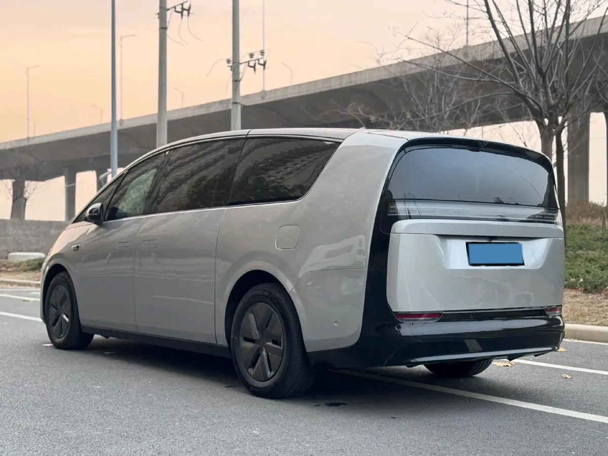 2025 Li MEGA BEV,autocango,china used car exporter,china ev exporter,chinese used car exporter,chinese used ev exporter