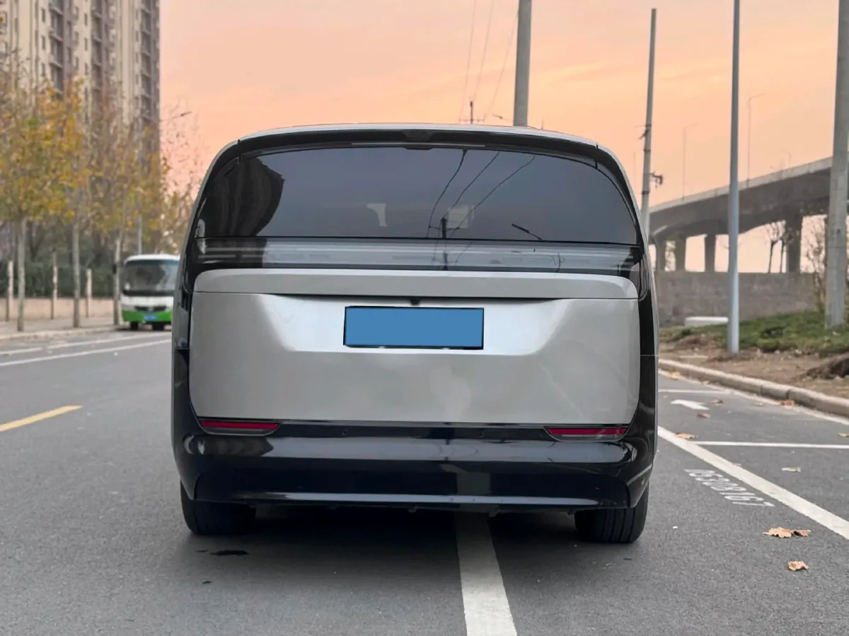 2025 Li MEGA BEV,autocango,china used car exporter,china ev exporter,chinese used car exporter,chinese used ev exporter