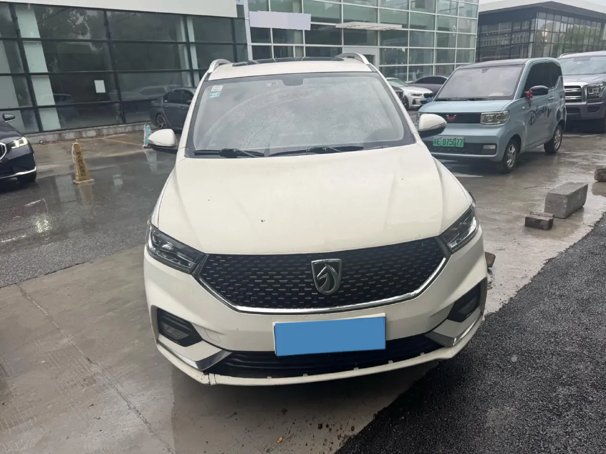2019 BaoJun 360 1.5L 105HP L4 CVT,autocango,china used car exporter,china ev exporter,chinese used car exporter,chinese used ev exporter