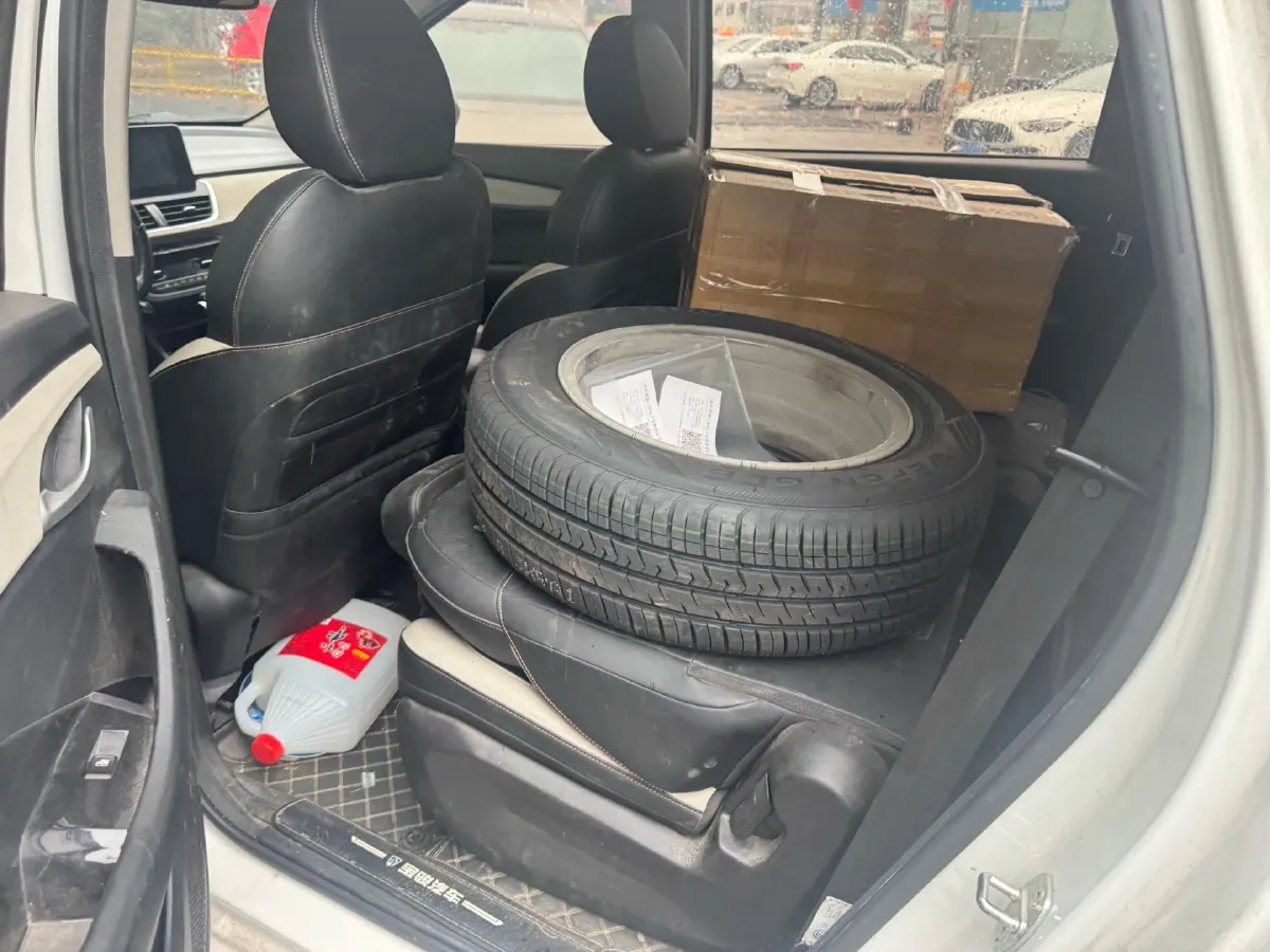 2019 BaoJun 360 1.5L 105HP L4 CVT,autocango,china used car exporter,china ev exporter,chinese used car exporter,chinese used ev exporter