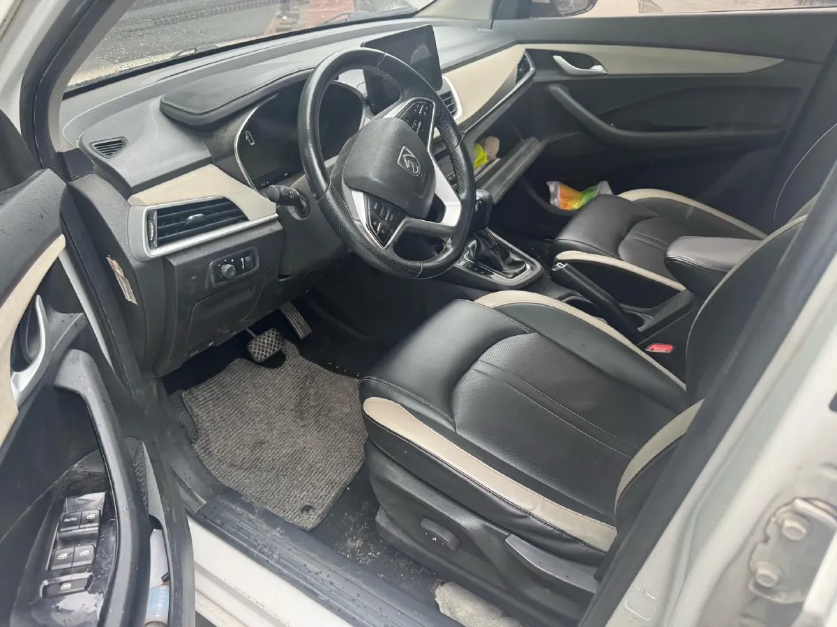 2019 BaoJun 360 1.5L 105HP L4 CVT,autocango,china used car exporter,china ev exporter,chinese used car exporter,chinese used ev exporter