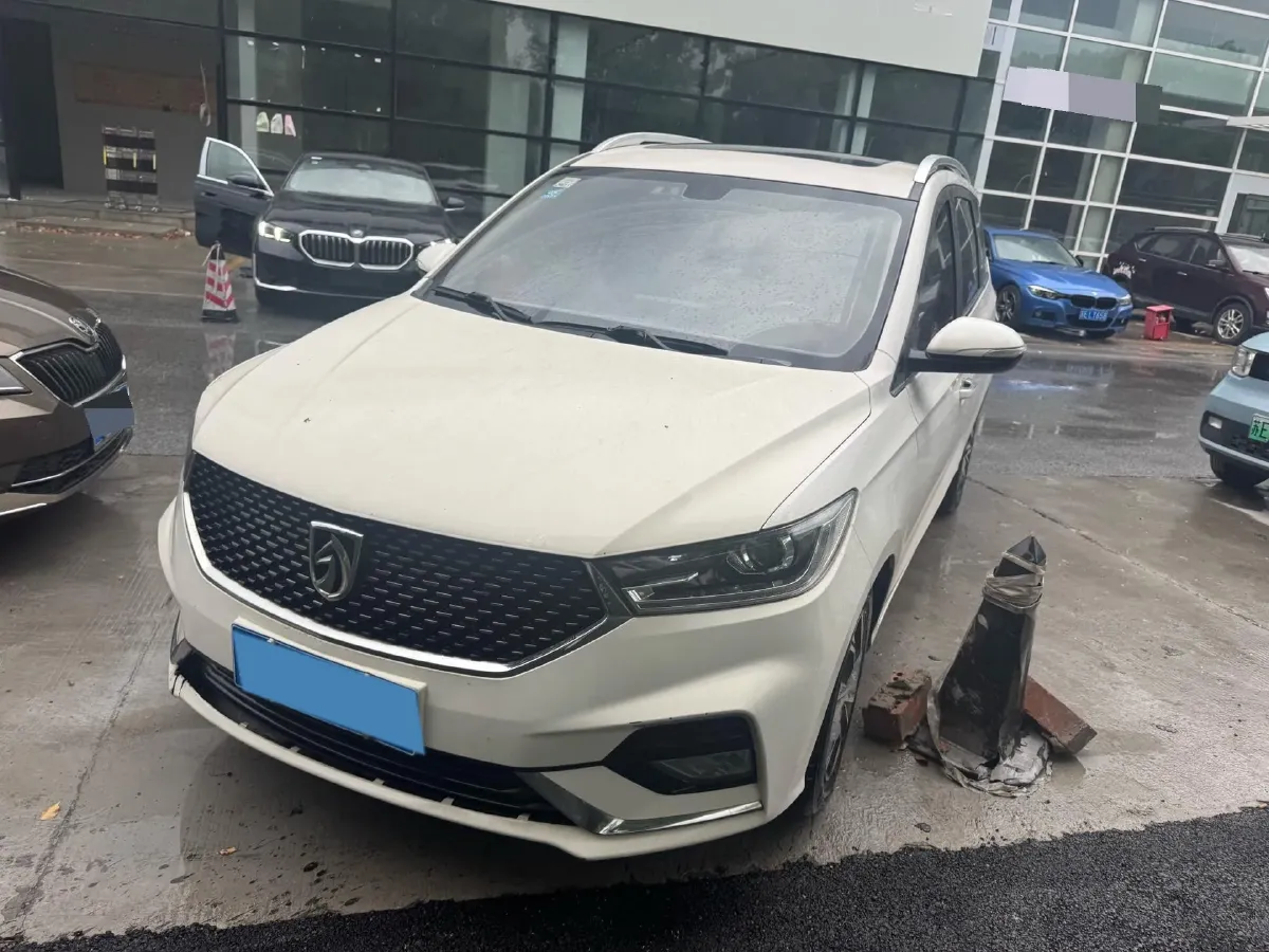 2019 BaoJun 360 1.5L 105HP L4 CVT,autocango,china used car exporter,china ev exporter,chinese used car exporter,chinese used ev exporter