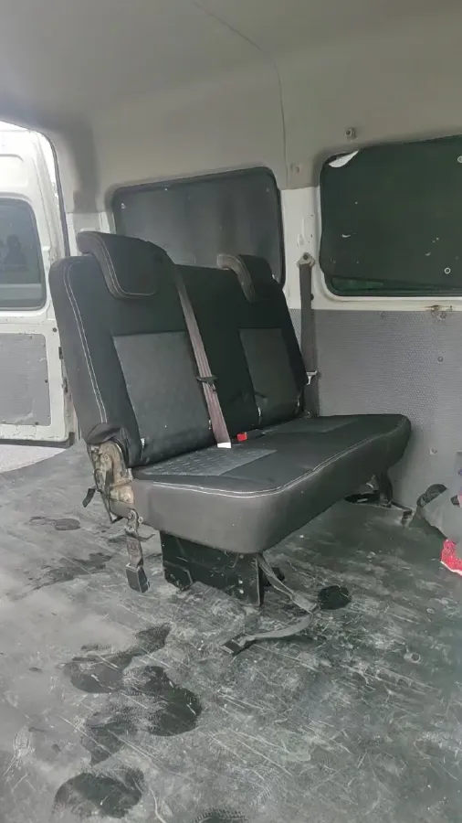 2021 MAXUS XinTu V80 2.0T 127HP L4 6MT,autocango,china used car exporter,china ev exporter,chinese used car exporter,chinese used ev exporter