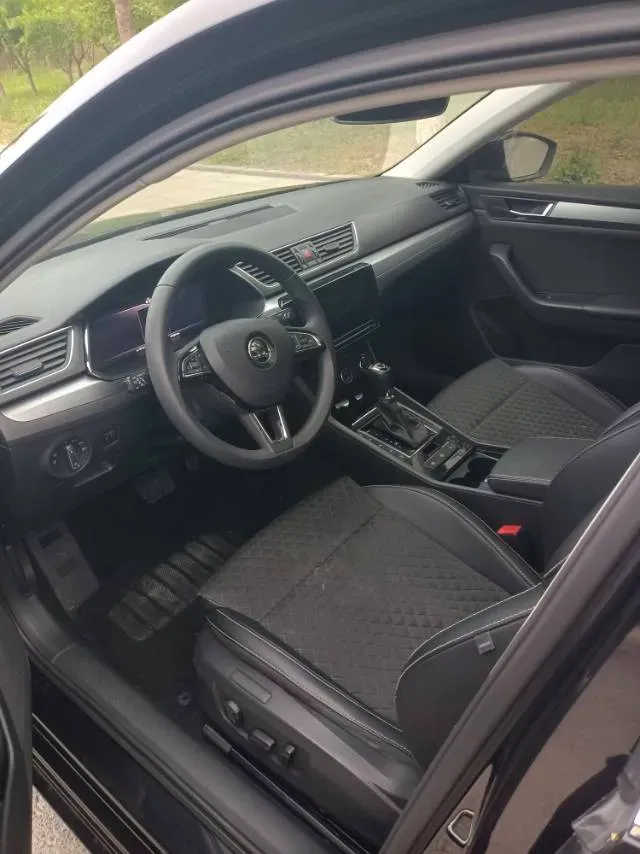 2019 Skoda Superb 1.4T 150HP L4 7DCT,autocango,china used car exporter,china ev exporter,chinese used car exporter,chinese used ev exporter