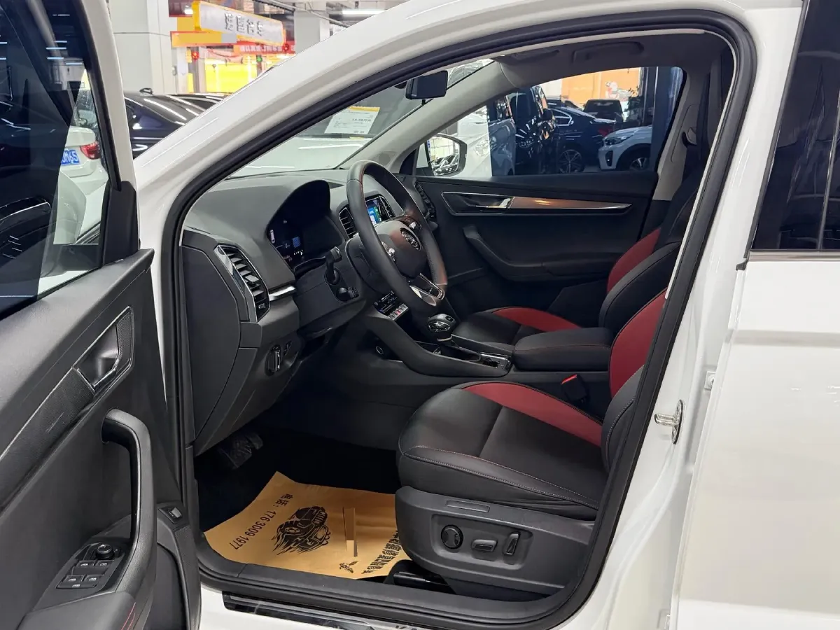 2023 Skoda Karoq 1.4T 150HP L4 7DCT,autocango,china used car exporter,china ev exporter,chinese used car exporter,chinese used ev exporter