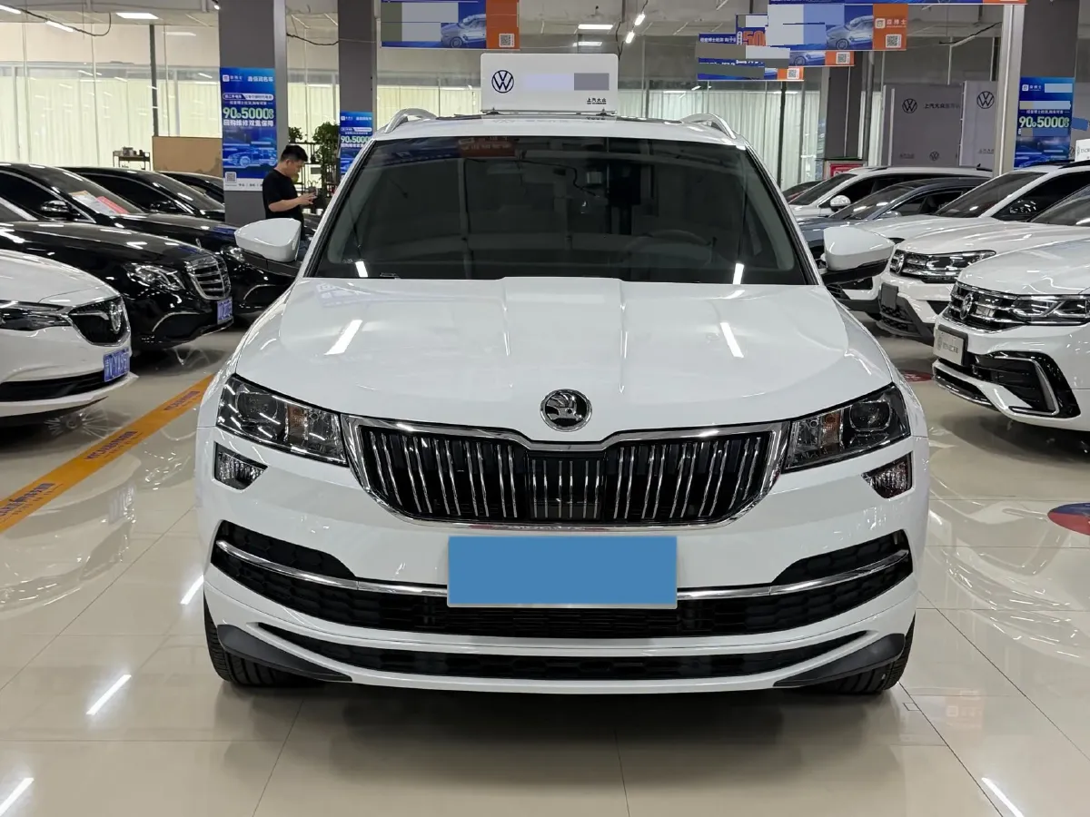 2023 Skoda Karoq 1.4T 150HP L4 7DCT,autocango,china used car exporter,china ev exporter,chinese used car exporter,chinese used ev exporter