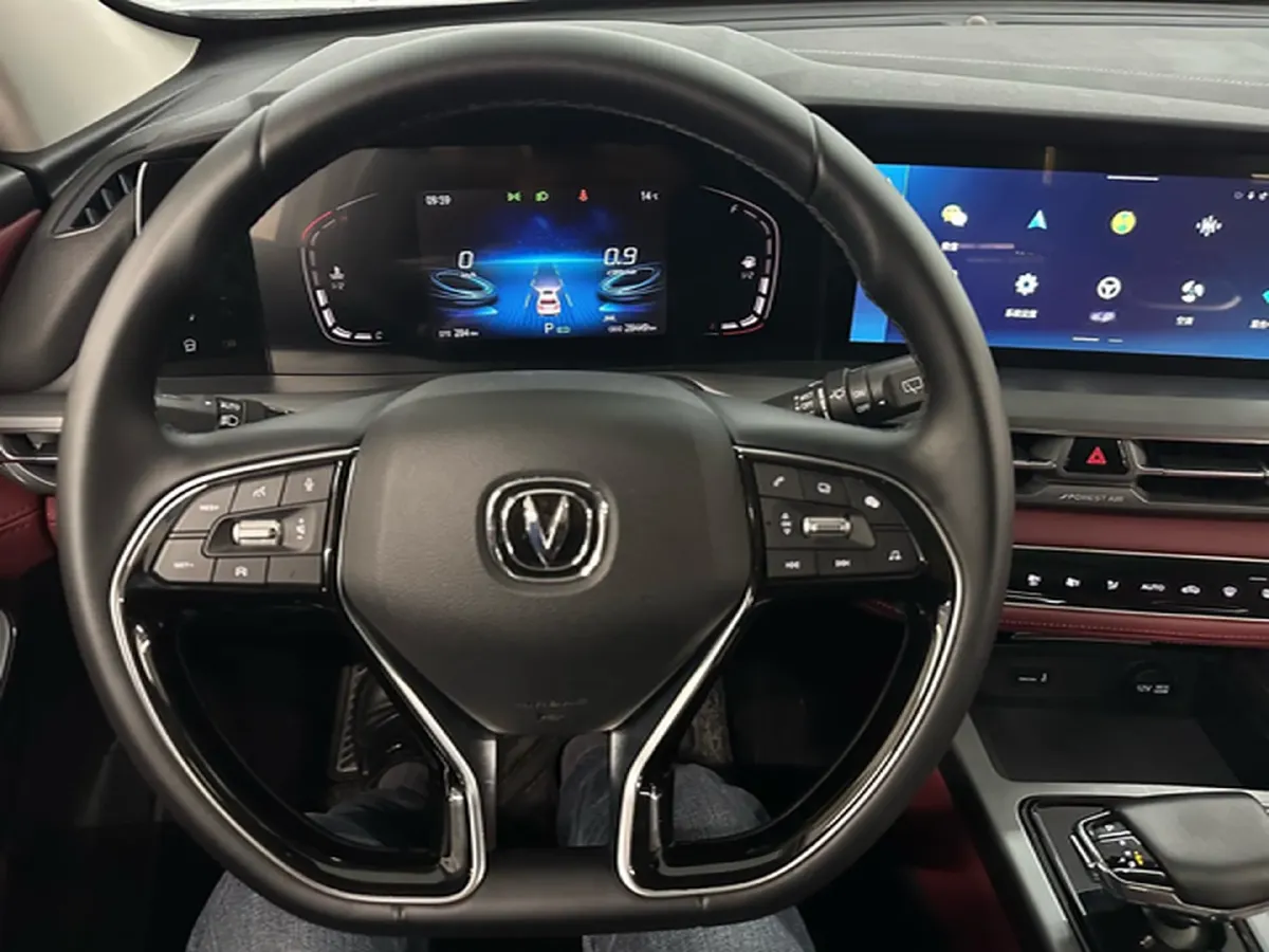 2022 ChangAn CS75 Plus 1.5T 178HP L4 6AT,autocango,china used car exporter,china ev exporter,chinese used car exporter,chinese used ev exporter