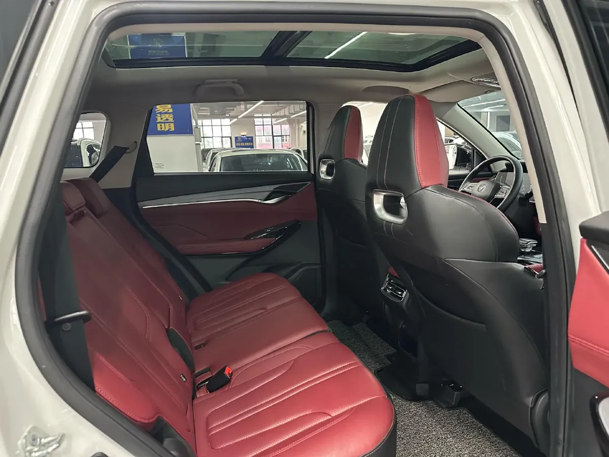 2022 ChangAn CS75 Plus 1.5T 178HP L4 6AT,autocango,china used car exporter,china ev exporter,chinese used car exporter,chinese used ev exporter