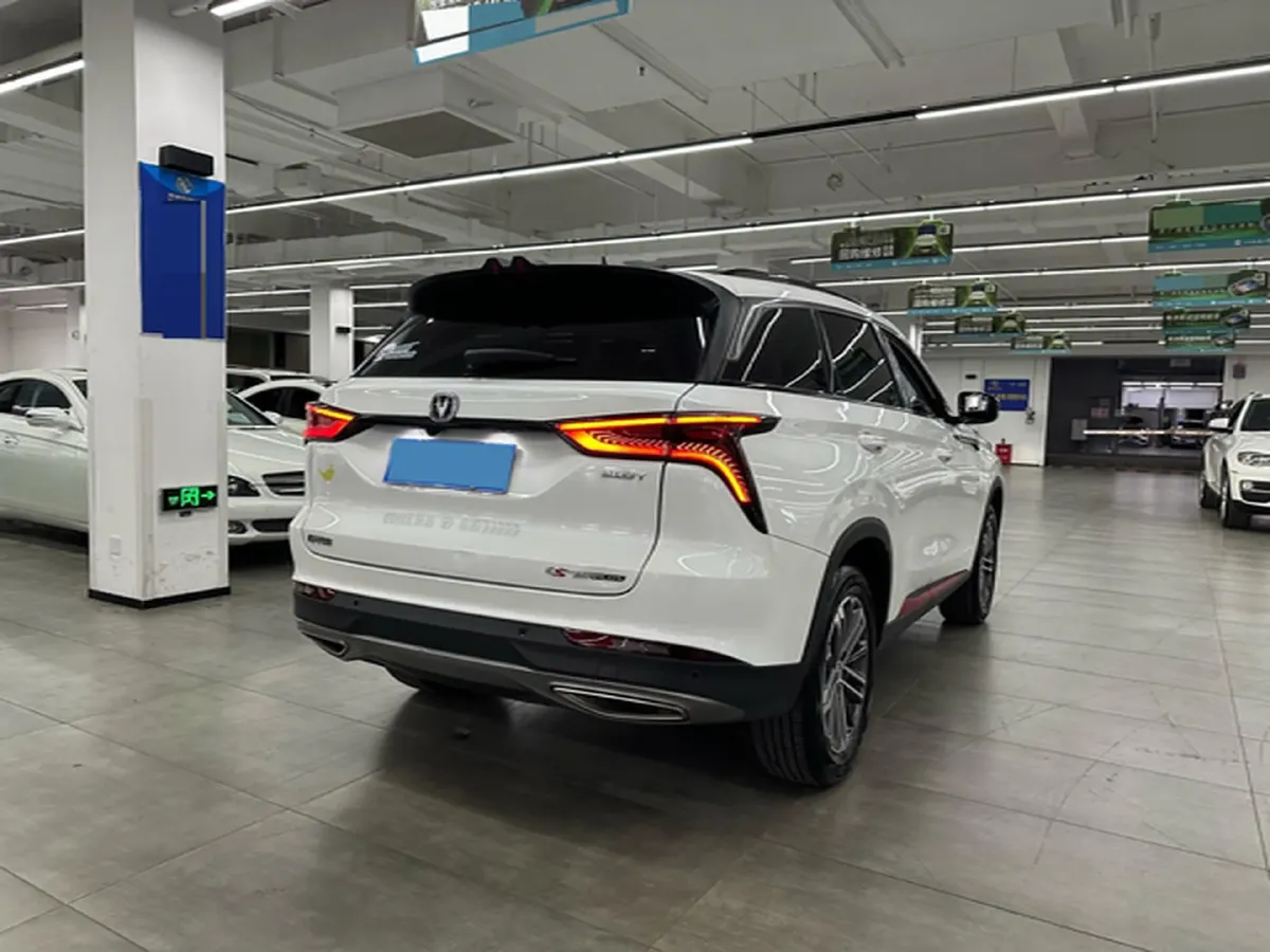 2022 ChangAn CS75 Plus 1.5T 178HP L4 6AT,autocango,china used car exporter,china ev exporter,chinese used car exporter,chinese used ev exporter