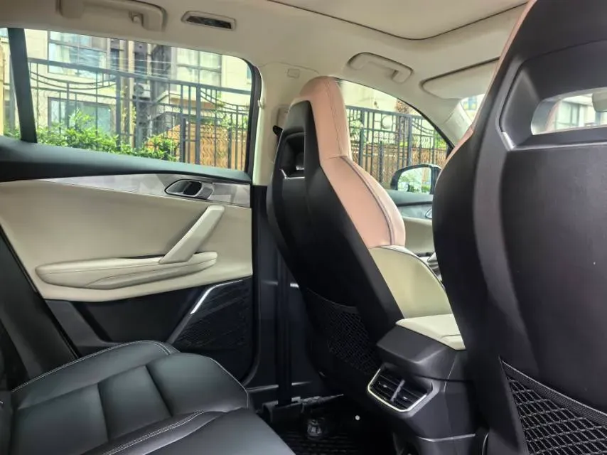 2023 LYNK&CO 03 1.5T 181HP L4 7DCT,autocango,china used car exporter,china ev exporter,chinese used car exporter,chinese used ev exporter