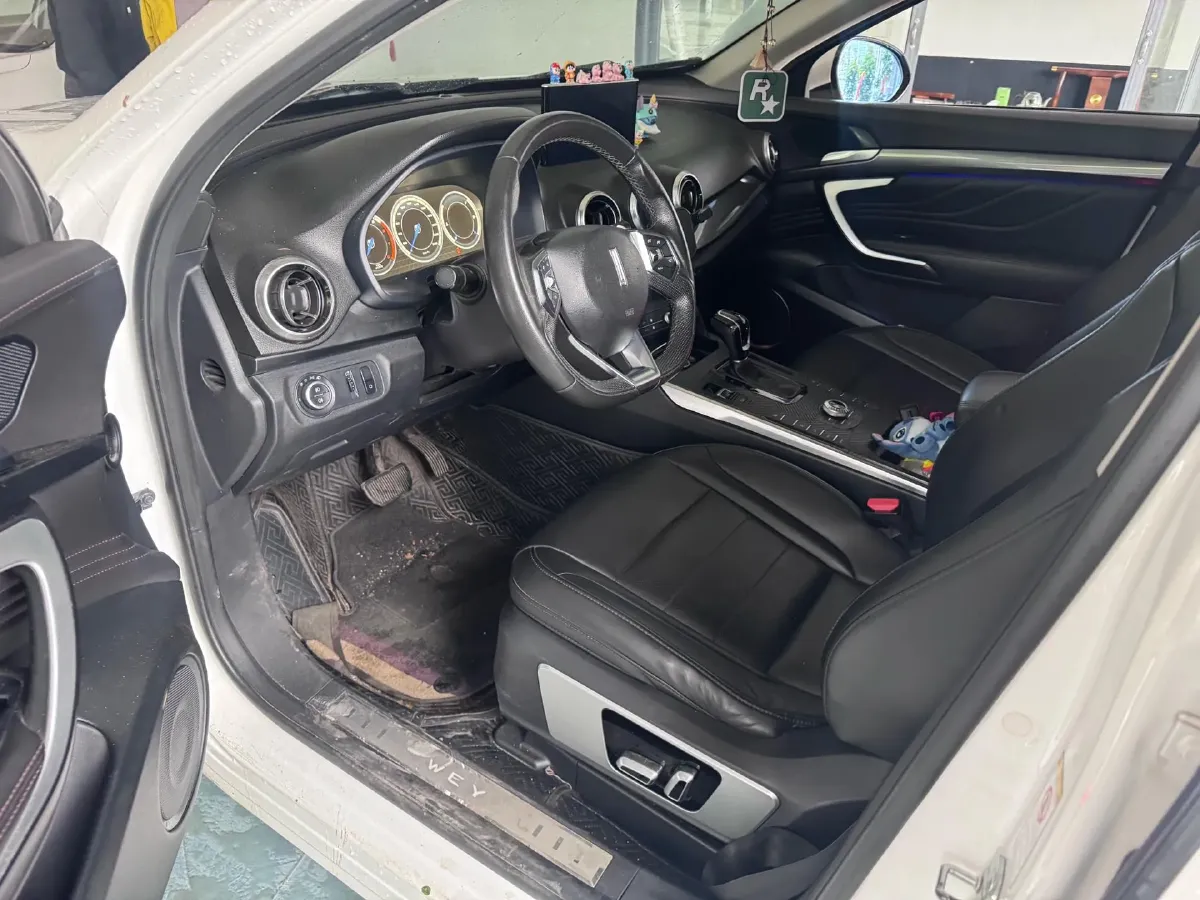 2017 WEY VV7 2.0T 234HP L4 7DCT,autocango,china used car exporter,china ev exporter,chinese used car exporter,chinese used ev exporter