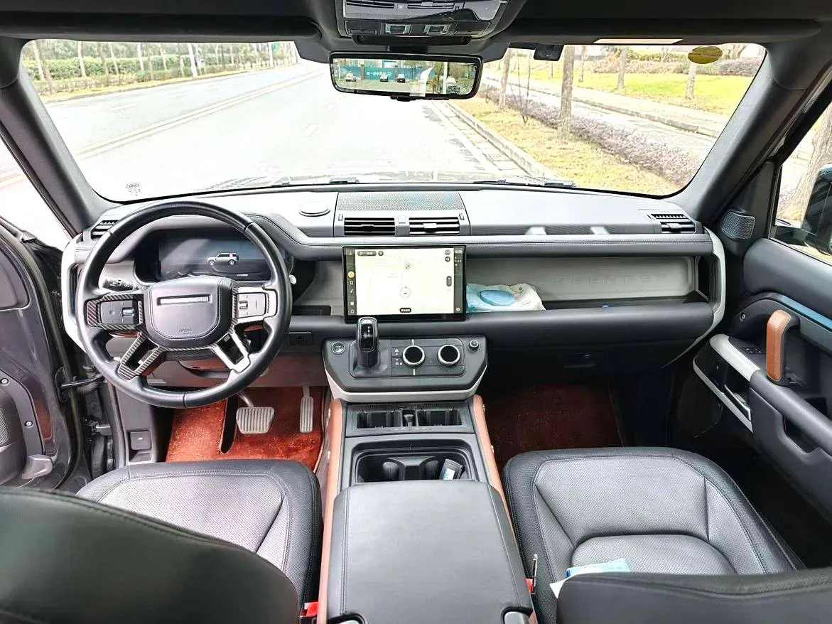 2023 Land Rover Defender 3.0T 400HP L6 8AT,autocango,china used car exporter,china ev exporter,chinese used car exporter,chinese used ev exporter