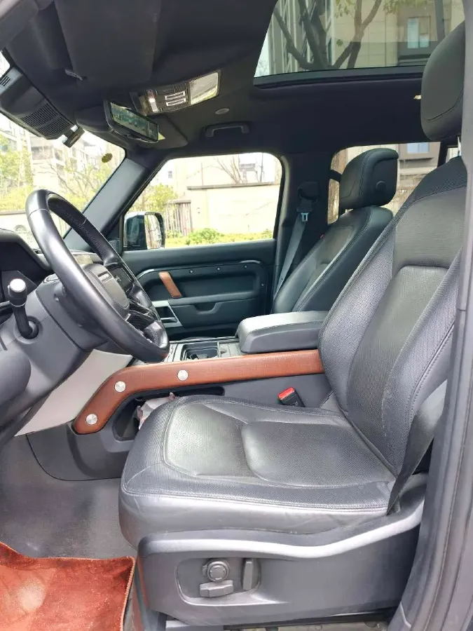2023 Land Rover Defender 3.0T 400HP L6 8AT,autocango,china used car exporter,china ev exporter,chinese used car exporter,chinese used ev exporter