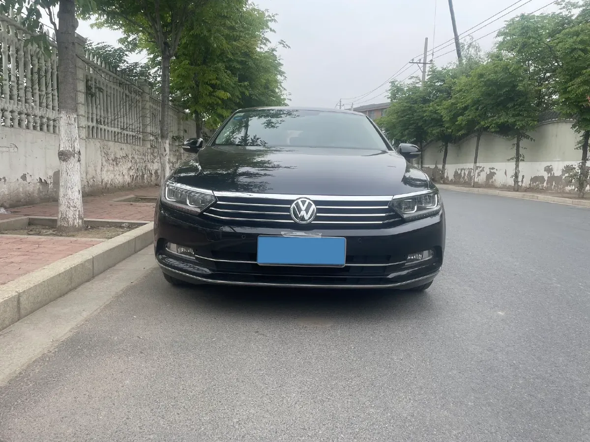 2018 Volkswagen Magotan 1.8T 180HP L4 7DCT,autocango,china used car exporter,china ev exporter,chinese used car exporter,chinese used ev exporter