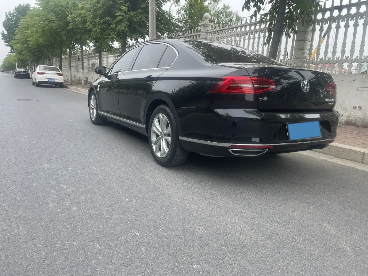 2018 Volkswagen Magotan 1.8T 180HP L4 7DCT,autocango,china used car exporter,china ev exporter,chinese used car exporter,chinese used ev exporter
