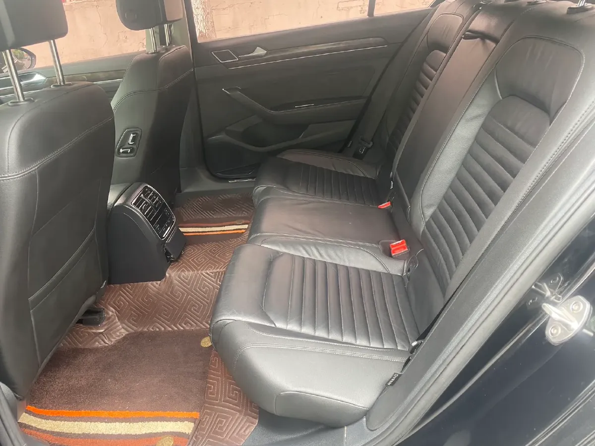 2018 Volkswagen Magotan 1.8T 180HP L4 7DCT,autocango,china used car exporter,china ev exporter,chinese used car exporter,chinese used ev exporter