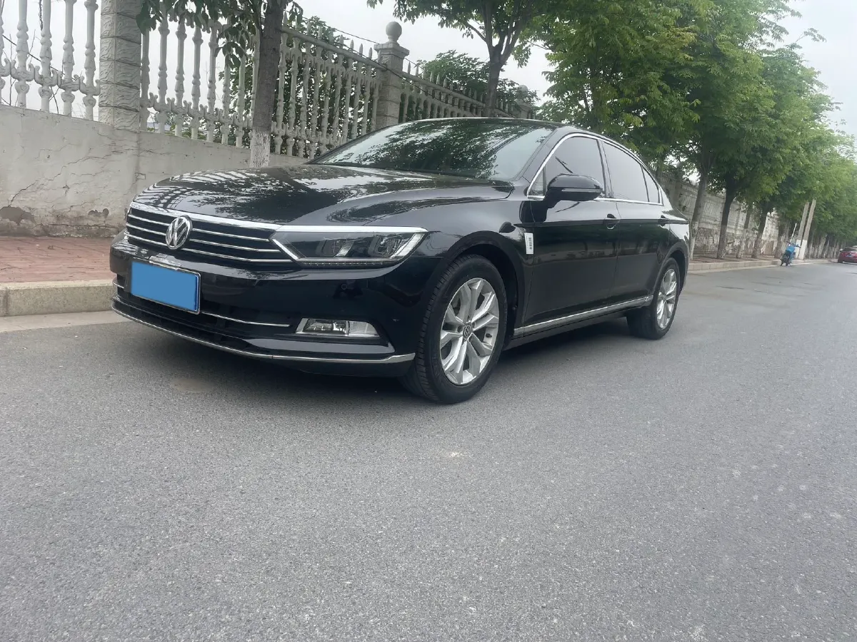 2018 Volkswagen Magotan 1.8T 180HP L4 7DCT,autocango,china used car exporter,china ev exporter,chinese used car exporter,chinese used ev exporter