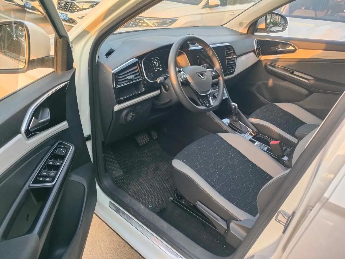 2023 Jetta VS7 1.4T 150HP L4 6AT,autocango,china used car exporter,china ev exporter,chinese used car exporter,chinese used ev exporter