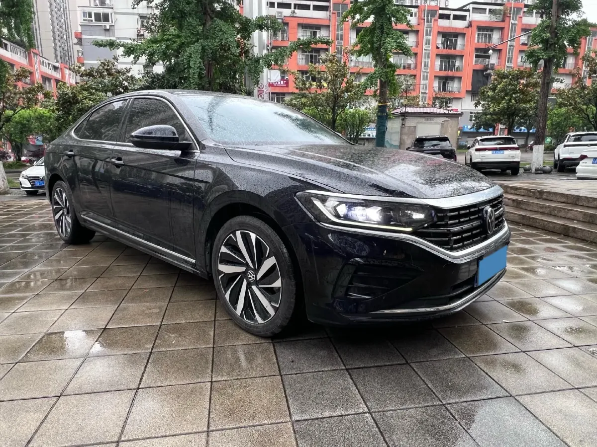 2023 Volkswagen Passat 2.0T 186HP L4 7DCT,autocango,china used car exporter,china ev exporter,chinese used car exporter,chinese used ev exporter