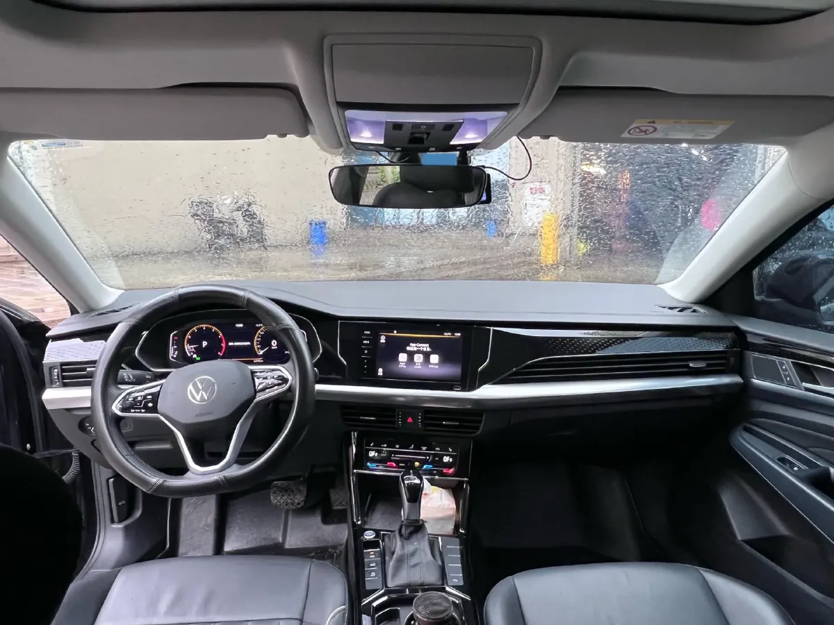 2023 Volkswagen Passat 2.0T 186HP L4 7DCT,autocango,china used car exporter,china ev exporter,chinese used car exporter,chinese used ev exporter