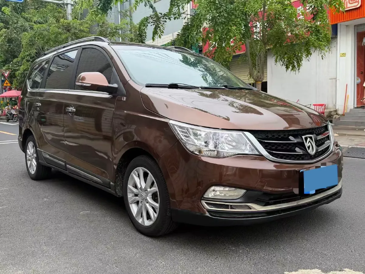 2016 BaoJun 560 1.5T 150HP L4 6MT,autocango,china used car exporter,china ev exporter,chinese used car exporter,chinese used ev exporter