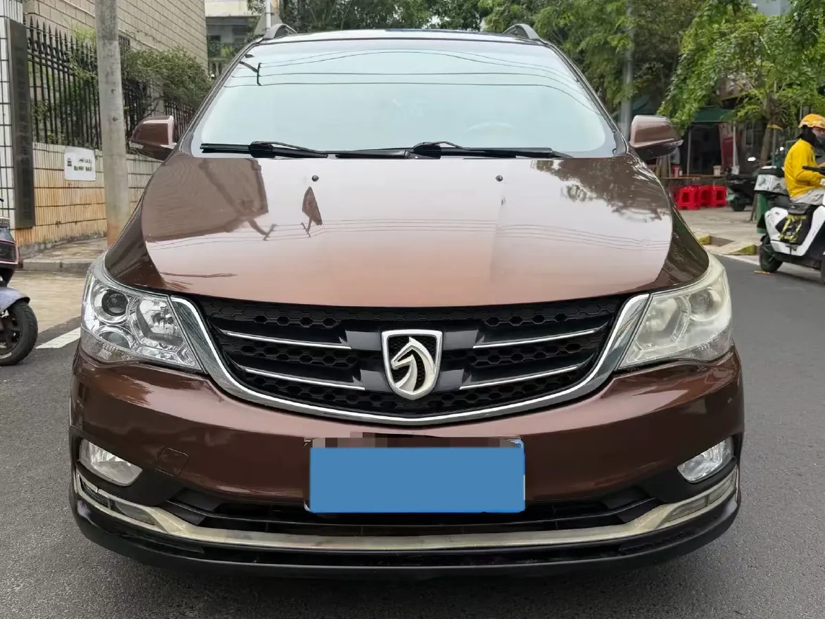 2016 BaoJun 560 1.5T 150HP L4 6MT,autocango,china used car exporter,china ev exporter,chinese used car exporter,chinese used ev exporter