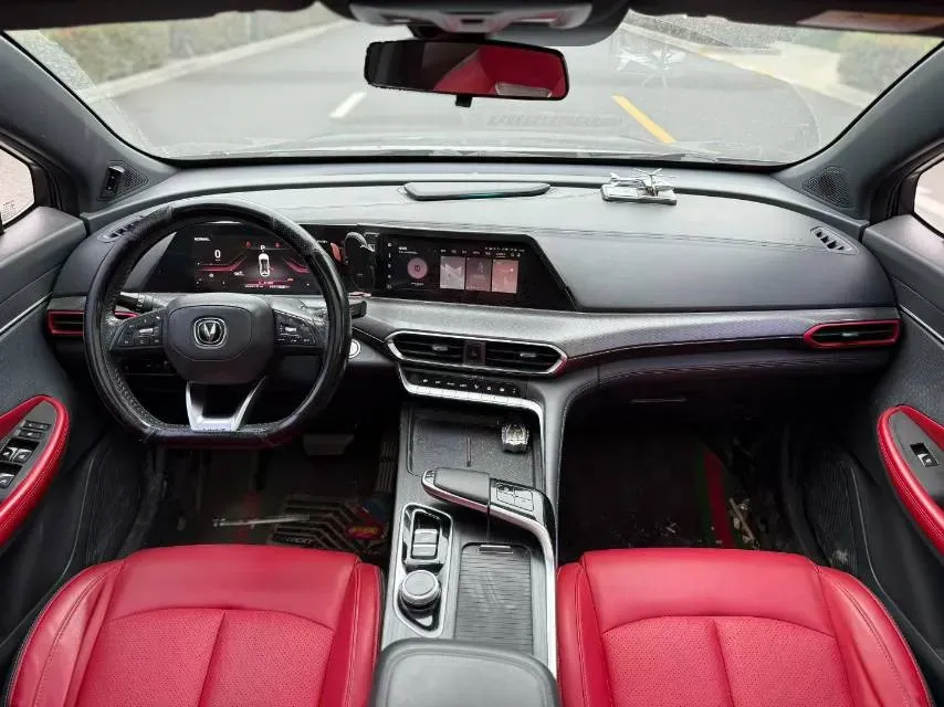 2020 ChangAn UNI-T 1.5T 180HP L4 7DCT,autocango,china used car exporter,china ev exporter,chinese used car exporter,chinese used ev exporter