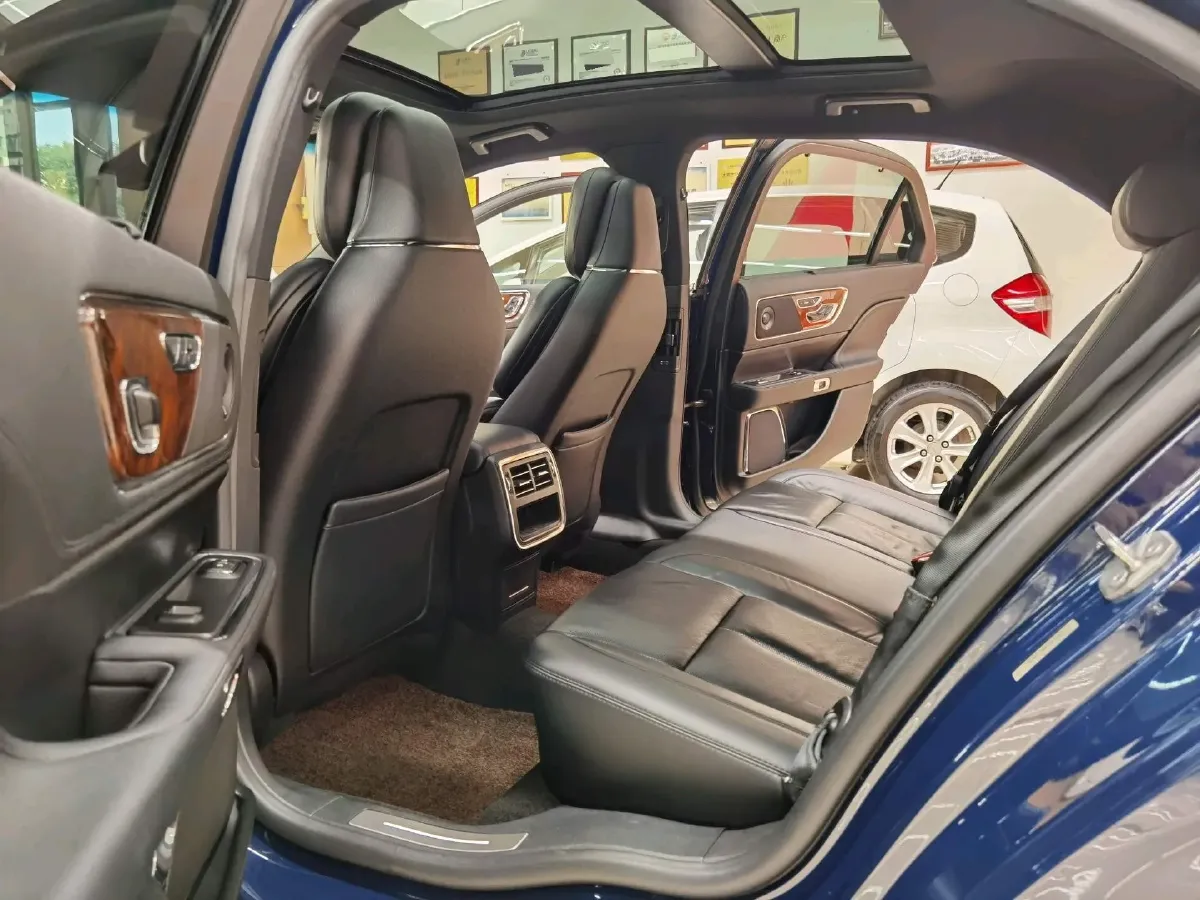 2019 Mercedes-Benz C Class 1.5T 184HP L4 9AT,autocango,china used car exporter,china ev exporter,chinese used car exporter,chinese used ev exporter