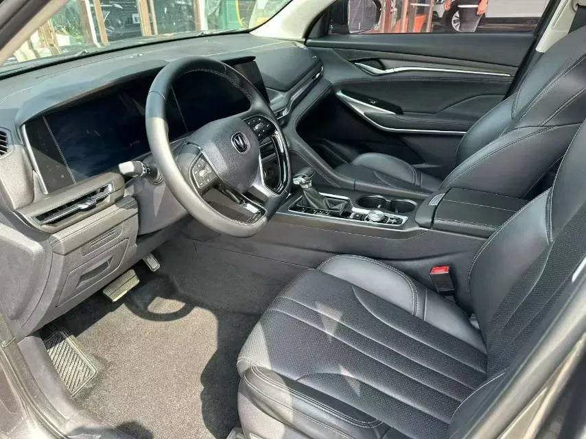 2020 ChangAn CS75 Plus 1.5T 178HP L4 6AT,autocango,china used car exporter,china ev exporter,chinese used car exporter,chinese used ev exporter