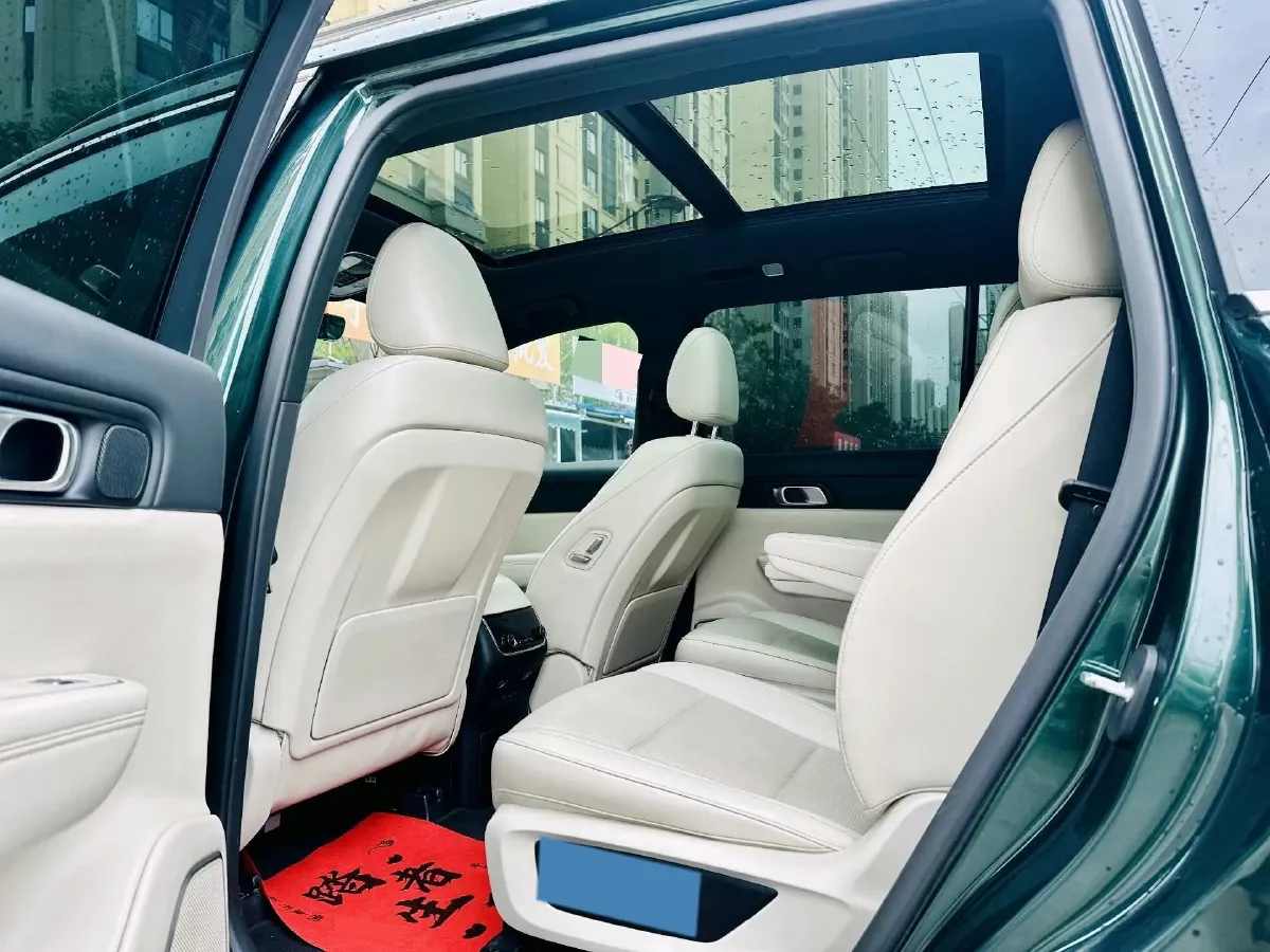 2021 Li ONE Range Extended 131HP REEV 40.5KWH,autocango,china used car exporter,china ev exporter,chinese used car exporter,chinese used ev exporter