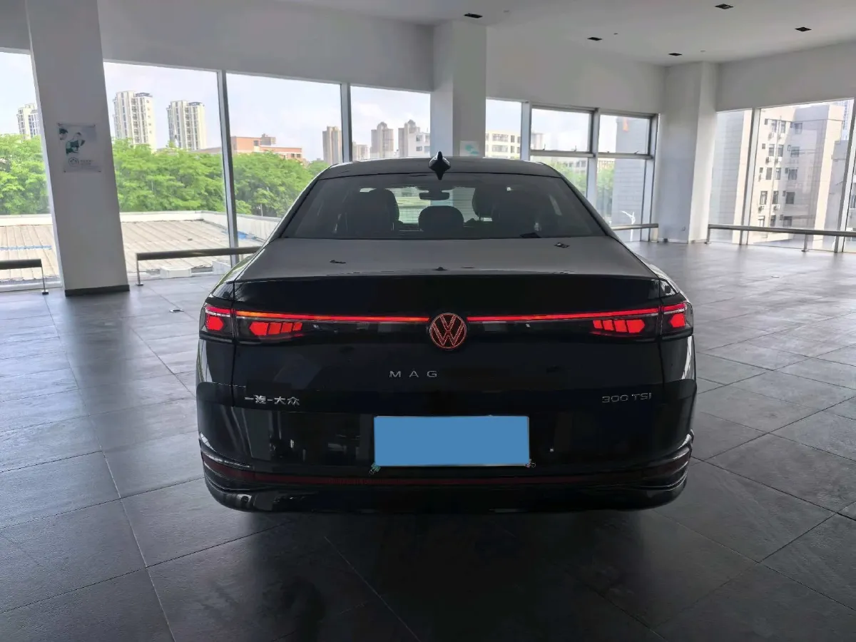 2024 Volkswagen Magotan 1.5T 160HP L4 7DCT,autocango,china used car exporter,china ev exporter,chinese used car exporter,chinese used ev exporter